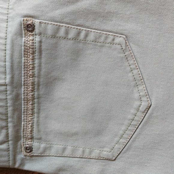 Vtg Faded Glory Stretch Khaki Denim Shorts Size 8 Light Green Khaki Vint… - Picture 9 of 9